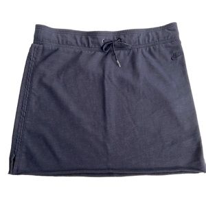 Nike Sportswear Black Casual Skirt Size L (12-14)